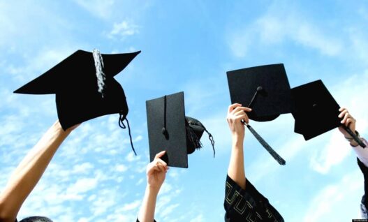 Pendaftaran beasiswa maba 2025 dibuka secara online untuk mahasiswa s1