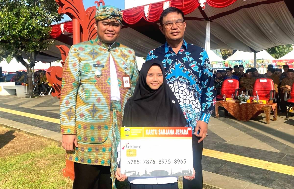 Penerima beasiswa kartu sarjana jepara 2025