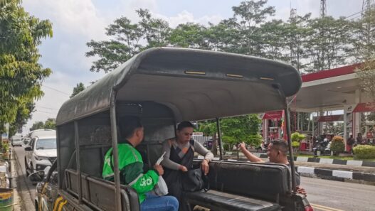 Pengamen viral ditangkap satpol pp