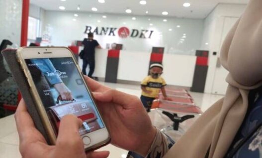 Penyaluran bansos dki jakarta kini lebih efisien berkat integrasi dengan aplikasi jakone mobile dari bank jakarta