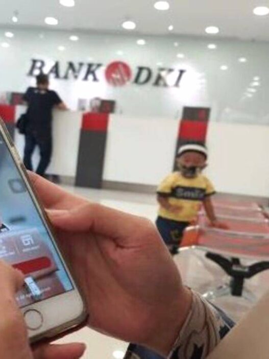 Penyaluran bansos dki jakarta kini lebih efisien berkat integrasi dengan aplikasi jakone mobile dari bank jakarta