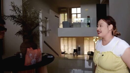 Potret rumah mewah yang disewa pinkan mambo rp 2,5 juta sehari, katanya murah