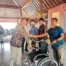 Sadewo serahkan 34 alat bantu disabilitas