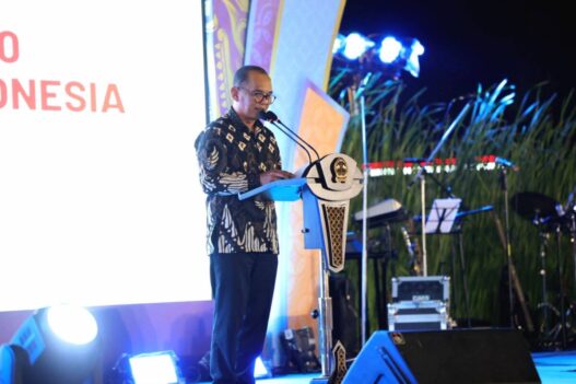 Ketua DPRD Jateng, Sumanto saat memberikan sambutan dalam Resepsi Kenegaraan HUT ke 80 Kemerdekaan RI tingkat Provinsi Jateng di halaman Gradhika Bhakti Praja, Minggu, 17 Agustus 2025.