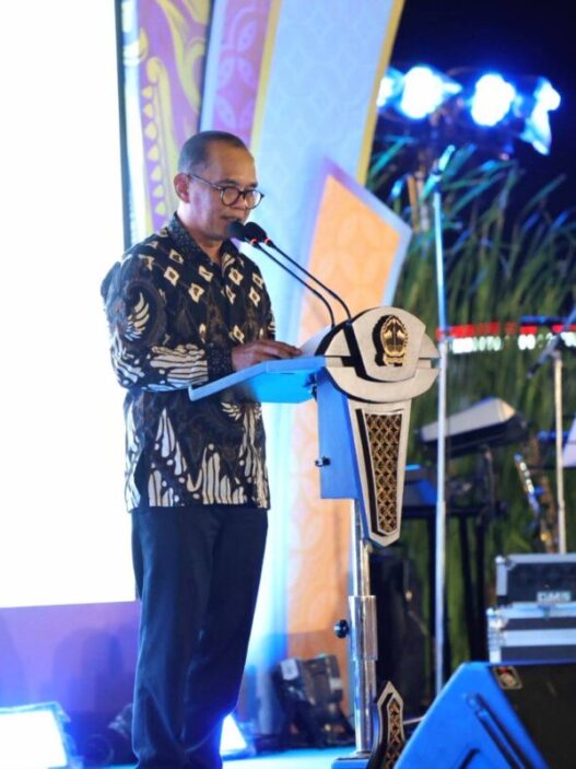 Ketua DPRD Jateng, Sumanto saat memberikan sambutan dalam Resepsi Kenegaraan HUT ke 80 Kemerdekaan RI tingkat Provinsi Jateng di halaman Gradhika Bhakti Praja, Minggu, 17 Agustus 2025.