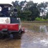 Traktor rotavator diujicoba