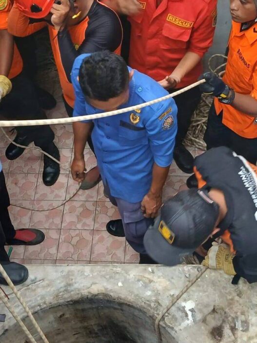 Warga sokawera tercebur sumur