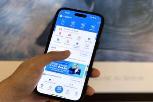 Aplikasi dana,transaksi online,transfer aman,layanan dana