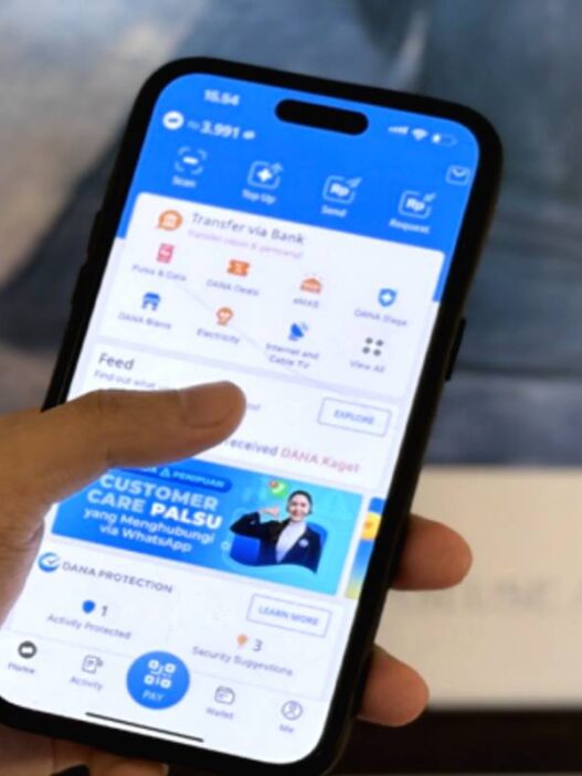 Aplikasi dana,transaksi online,transfer aman,layanan dana