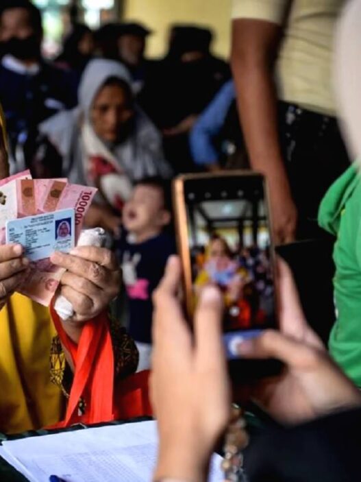 Bansos pkh dan bpnt tahap 4 akan disalurkan periode oktober desember 2025