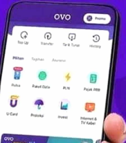 Cukup top up OVO via BCA, kamu bisa menangkan hadiah total hingga Rp100 juta
