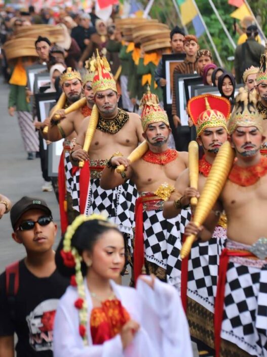 Dikawal langsung tokoh legendaris minakjingga