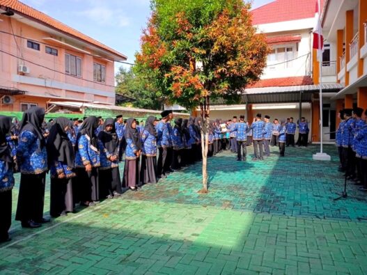 Empat guru mtsn raih kenaikan pangkat