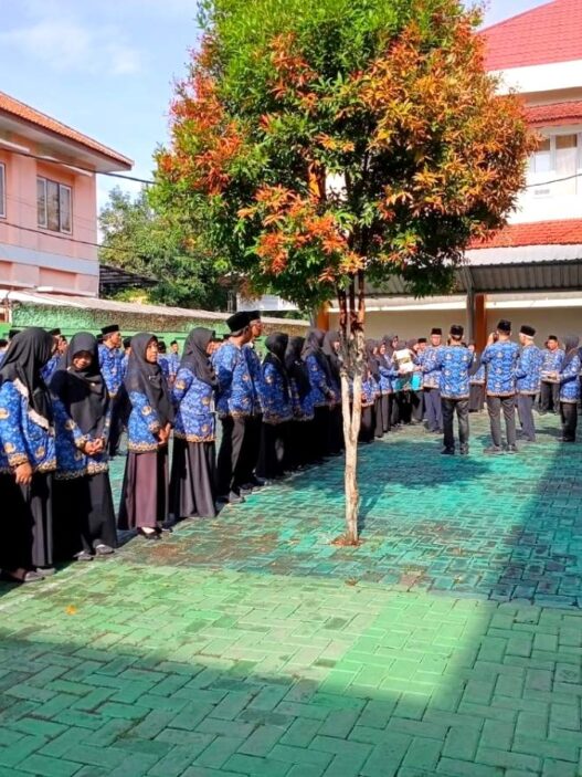 Empat guru mtsn raih kenaikan pangkat