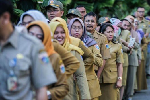 Gaji pns naik
