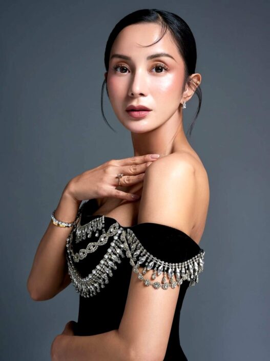 Jadi second runner up miss universe indonesia