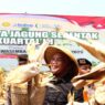 Ketua dprd jateng sumanto saat mengikuti acara panen raya jagung serentak kuartal iii tahun 2025 di desa ngijo, kecamatan tasikmadu, kabupaten karanganyar 1