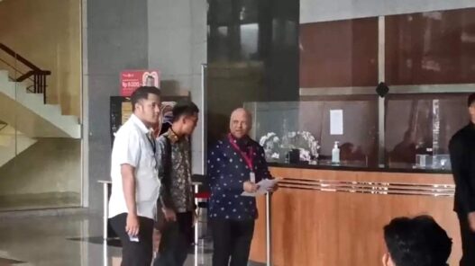 Kpk sita rp 1,3 m dari ilham habibie