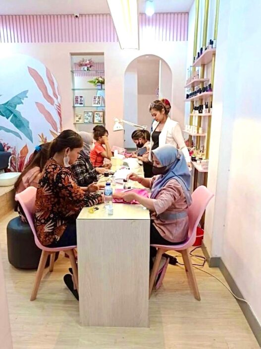 Layanan kecantikan lengkap harga terjangkau