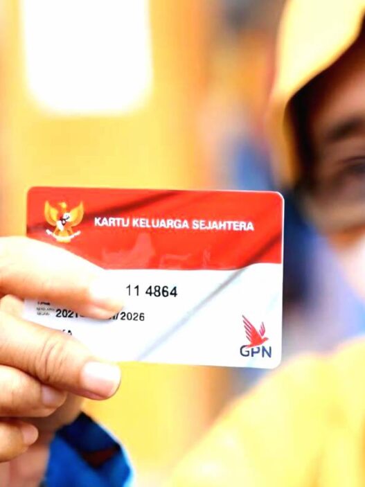 Masyarakat kini dapat dengan mudah mengecek penerima bansos 600 ribu september 2025 hanya menggunakan ktp