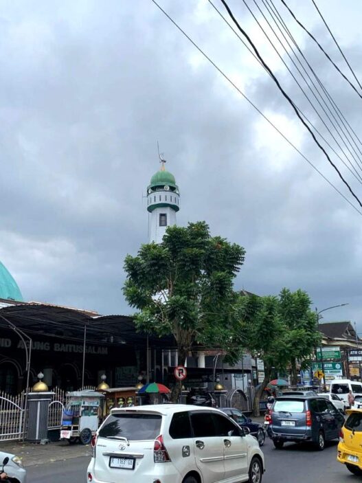 Pedagang khawatir cuaca tak menentu
