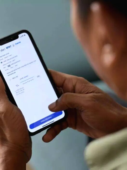 Pemerintah melalui Kementerian Sosial telah menyediakan layanan digital untuk memudahkan pengecekan status bansos secara daring