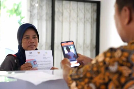 Berikut panduan lengkap dan mudah untuk mengecek apakah Anda terdaftar sebagai penerima bansos PKH atau BPNT Januari 2026