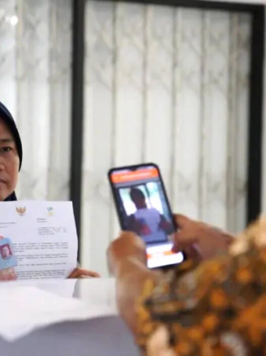Berikut panduan lengkap dan mudah untuk mengecek apakah Anda terdaftar sebagai penerima bansos PKH atau BPNT Januari 2026