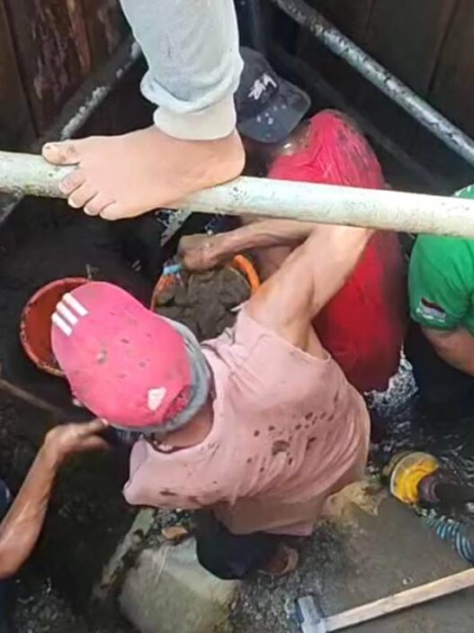Perbaikan pipa bocor di cilacap
