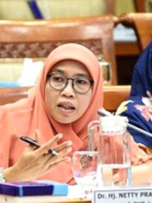 Anggota komisi ix dpr ri, netty prasetiyani, menegaskan pentingnya verifikasi ketat dan transparansi dalam pelaksanaan rencana pemutihan tunggakan bpjs kesehatan