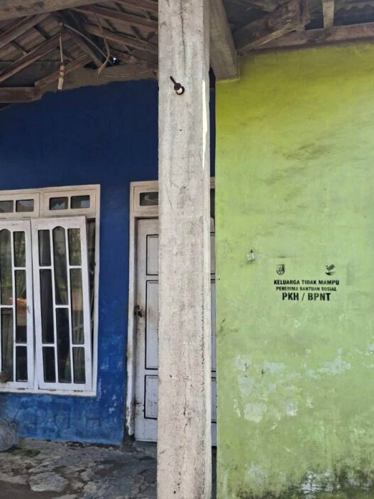Angka kemiskinan terus turun