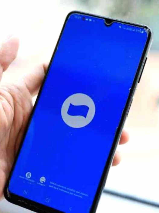 Aplikasi dana kembali menghadirkan promo saldo dana gratis dan permainan interaktif danapoly 11.11 dengan total hadiah fantastis hingga rp3 miliar.