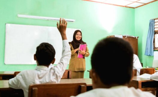 Beasiswa pelatihan bahasa inggris guru 2025
