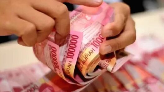 Blt kesejahteraan rakyat cair rp900 ribu pada bulan oktober 2025
