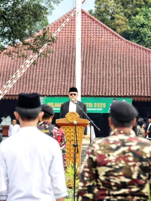 Bupati banyumas minta santri siap menjawab tantangan zaman