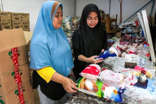 Daftar antrian sembako kjp