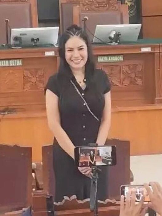 Divonis 4 tahun dan denda rp 1 m