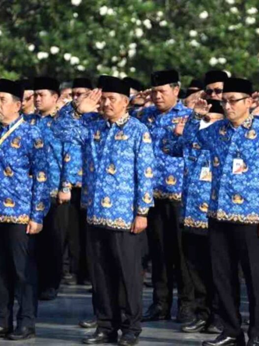 Hingga Januari 2026, ketentuan gaji PNS masih mengacu pada Peraturan Pemerintah Nomor 5 Tahun 2024 yang berlaku nasional