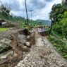 Jalan amblas, dua dusun di panusupan terisolir
