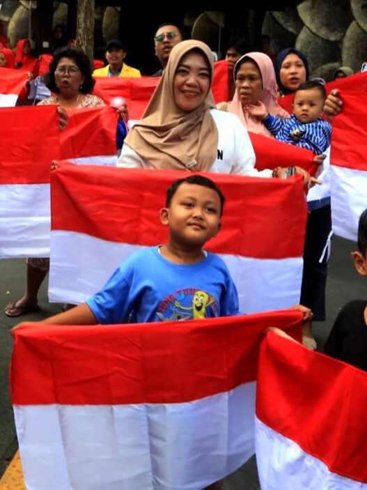 Masyarakat diminta kibarkan bendera merah putih