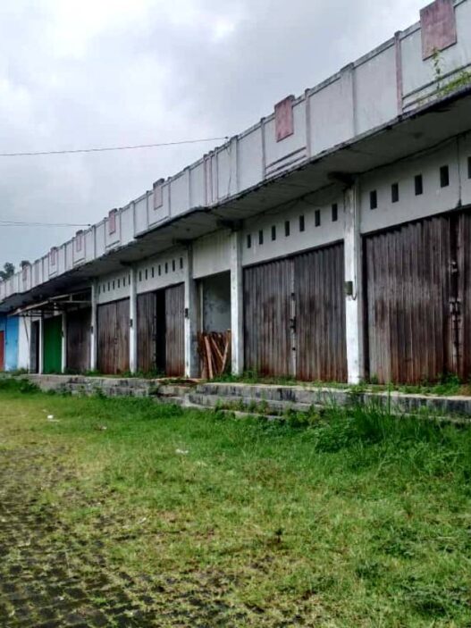 Pasar komoditi pernasidi mangkrak