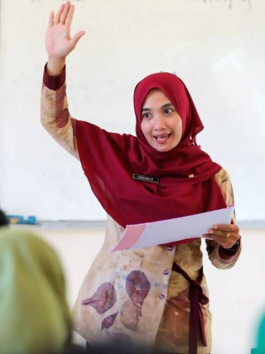 Pemerintah mengimbau guru untuk selalu memantau informasi terkait pencairan tunjangan sertifikasi guru tahap 4 2025