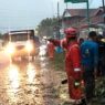 Pohon tumbang, lalu lintas jalan nasional iii tersendat