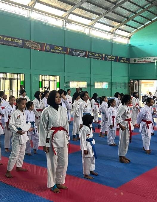 Ratusan pelajar ikuti popda karate
