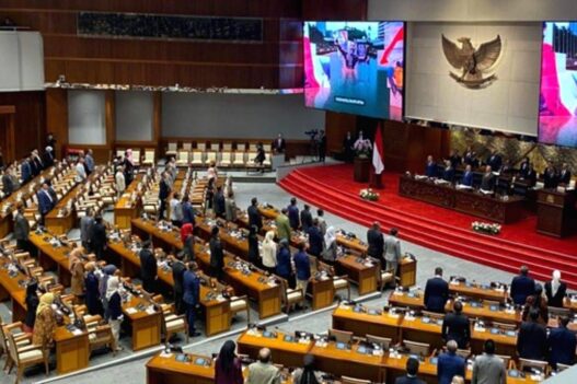 Revisi undang undang bumn resmi disahkan dpr ri