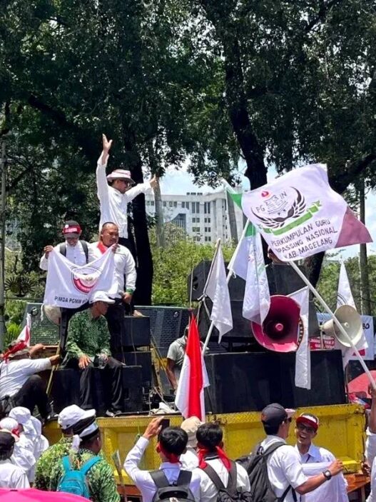 Ribuan guru madrasah tuntut kesetaraan