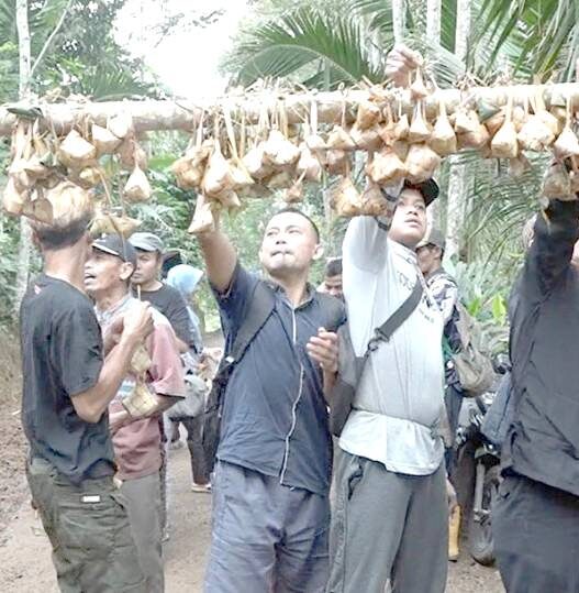Sedekah ketupat, warisan leluhur yang hidup di tambaksari