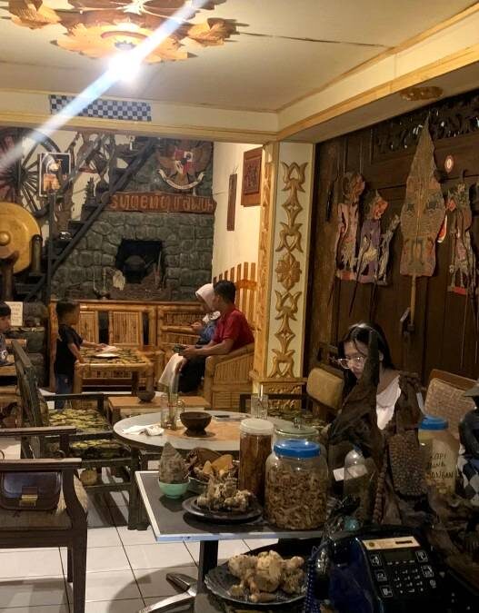 Tempat nongkrong sehat di warung jegur