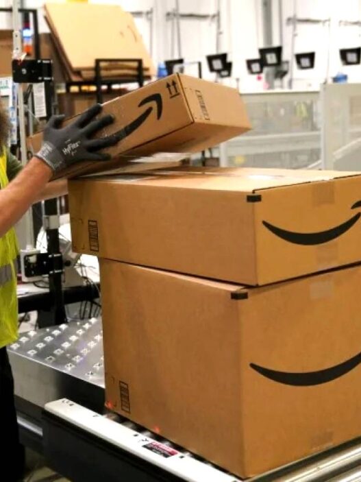Terimbas ai, amazon phk 30 ribu karyawan