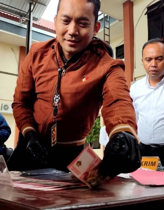 15 lembar uang palsu diamankan